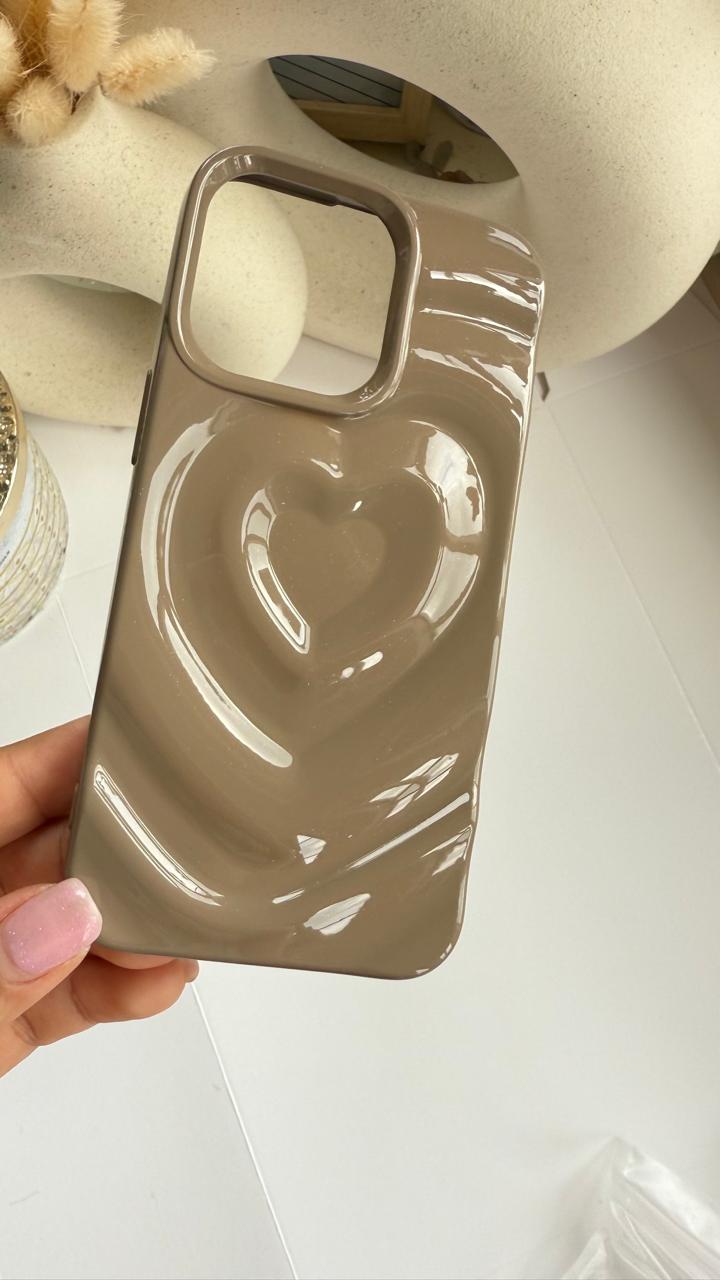 Brown Heart para iPhone 13 Pro
