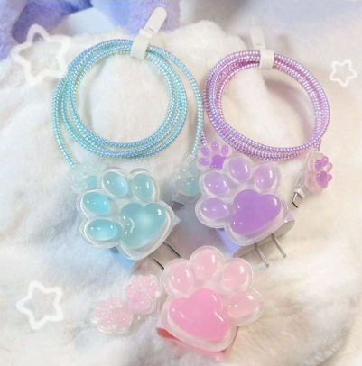 Protector para cable de carga: Lilac kitty paw