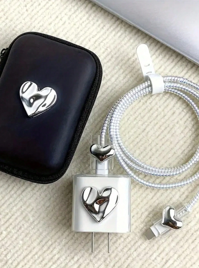 SET: Estuche y protector para cable de carga: Silver Heart